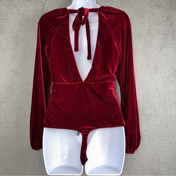 Vici Top Womens XL Burgundy Walker Velvet Scoop Neck Bodysuit Open Back Cutout - Picture 3 of 11